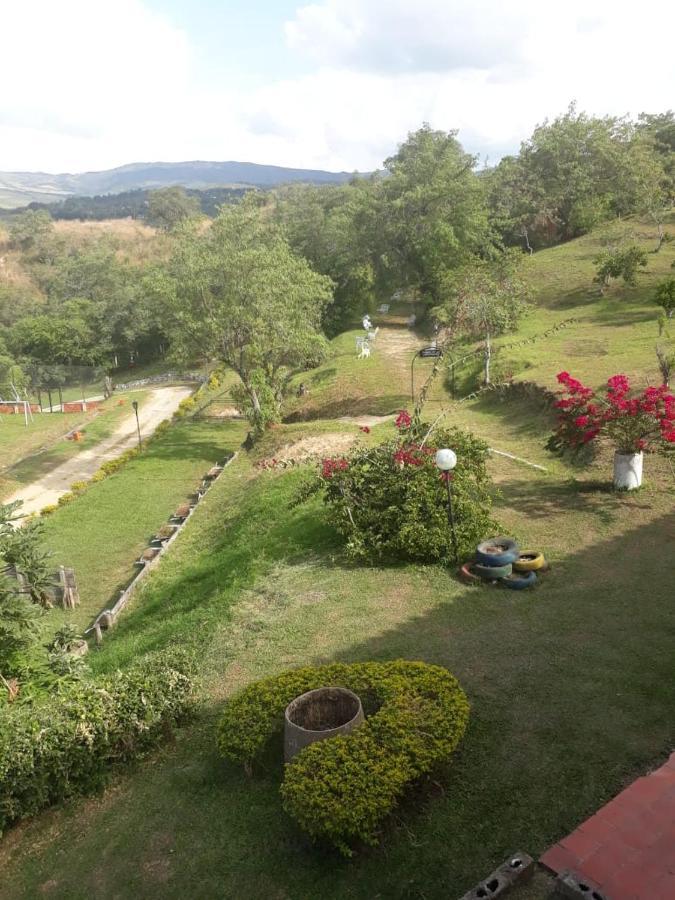 Hotel Campestre La Loma Curití Dış mekan fotoğraf